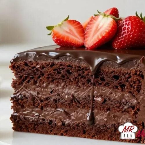 Bolo de chocolate com morango