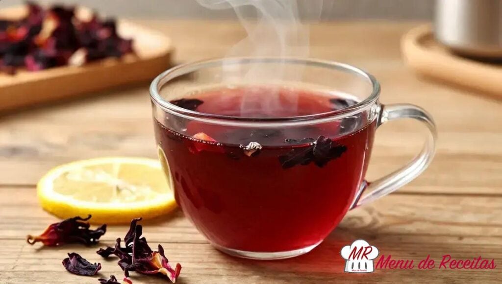 Chá de hibisco quente