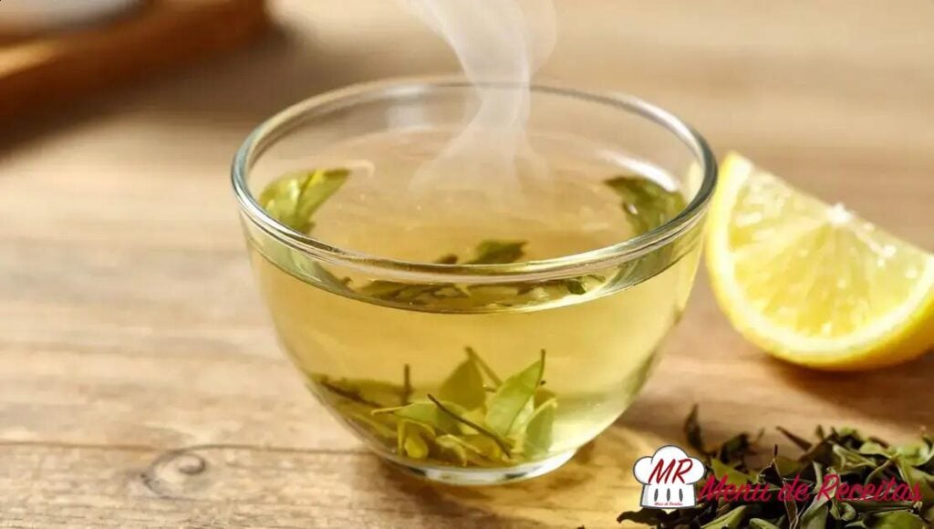 Chá verde quente