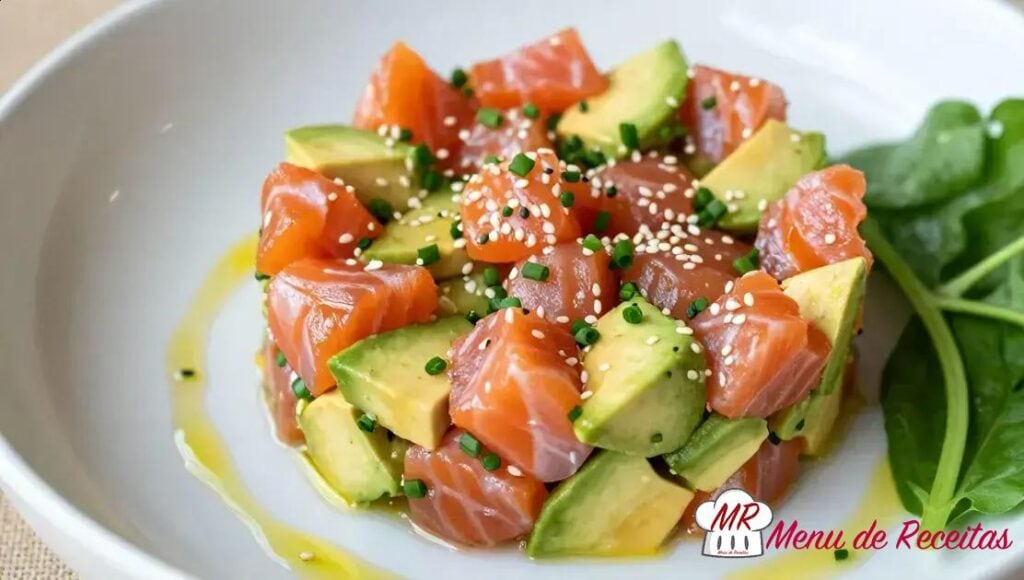 Tartar de salmão com abacate