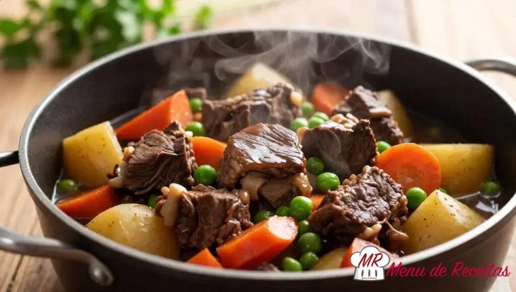 Carne cozida com legumes