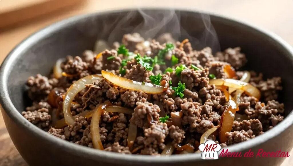 Carne moída com cebola