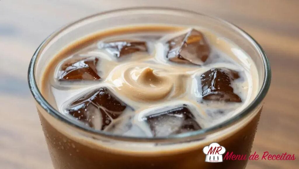 Café gelado com leite condensado