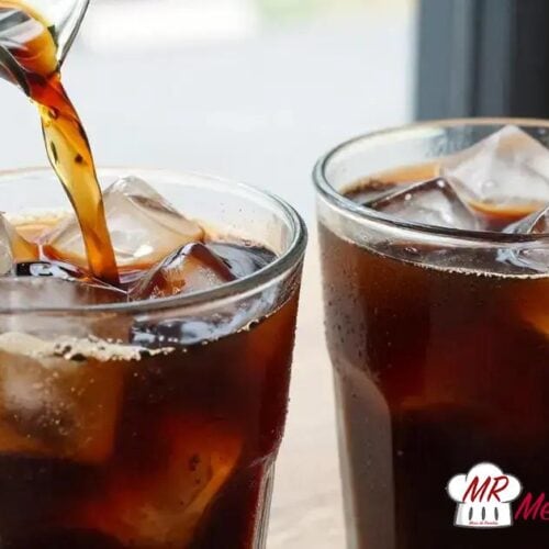 Café gelado forte com gelo