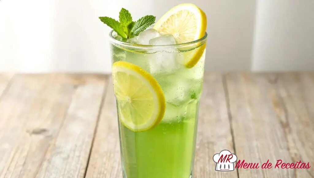 Chá verde gelado