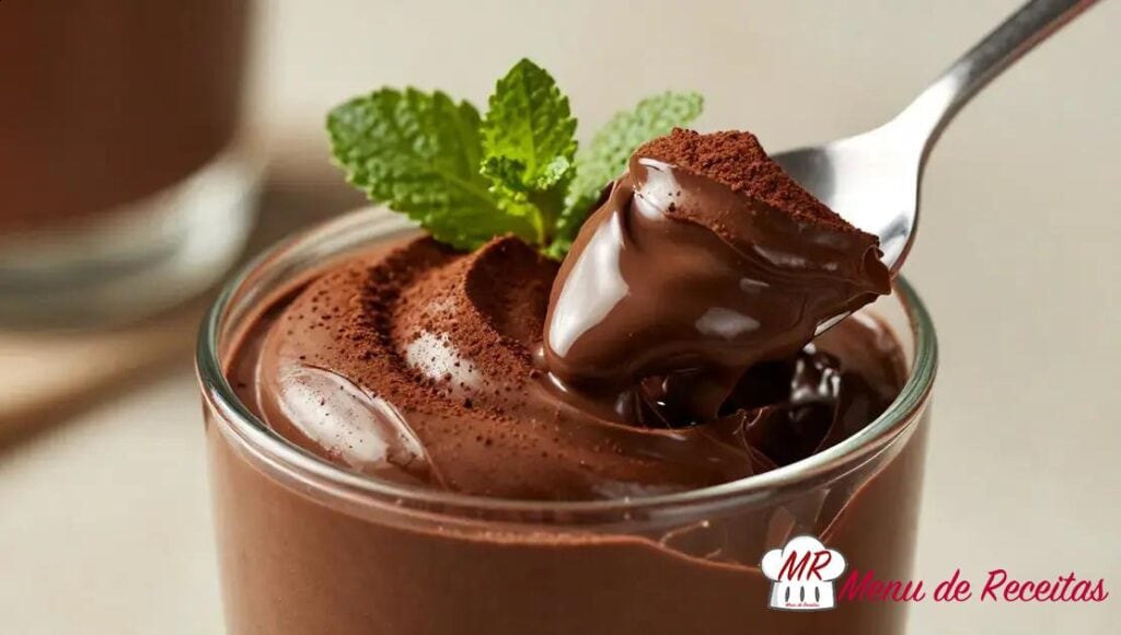 Mousse de chocolate meio amargo
