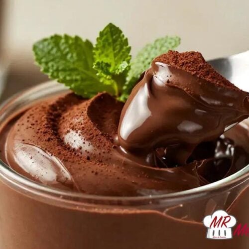 Mousse de chocolate meio amargo