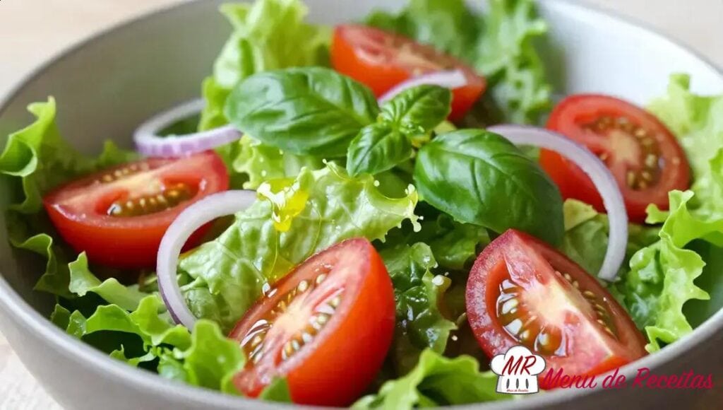 Salada de alface com tomate