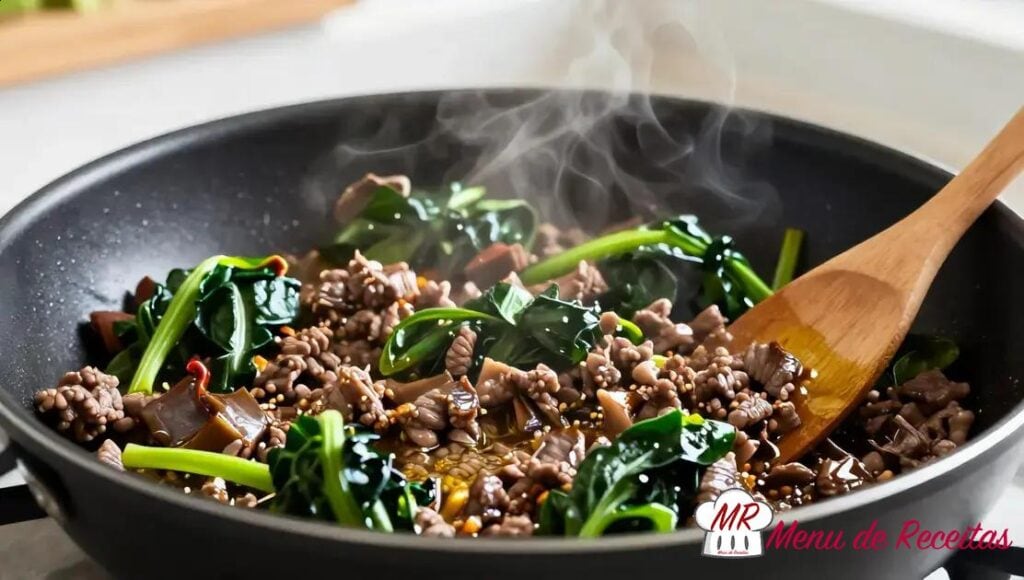 Carne moída com espinafre