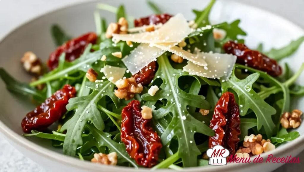 Salada de rúcula com tomate seco