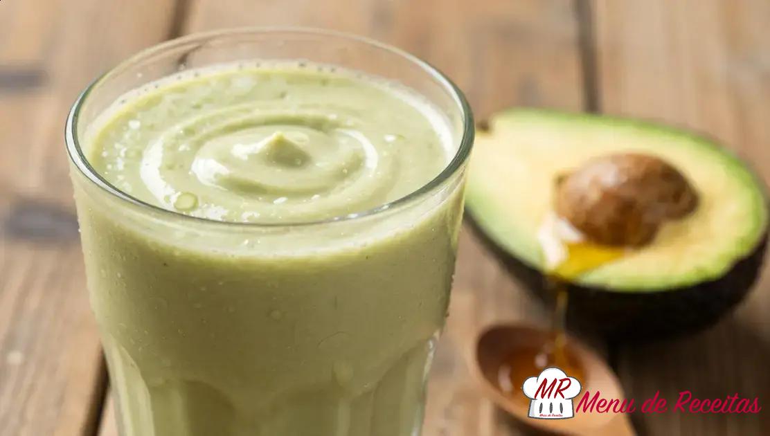 Vitamina de abacate com mel