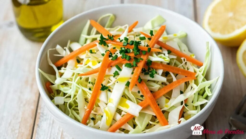 Salada de repolho com cenoura
