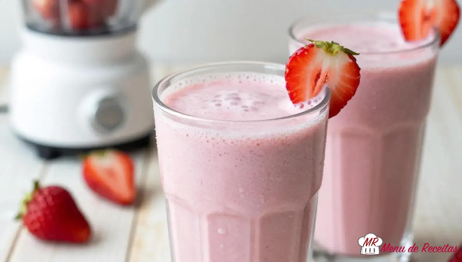 Vitamina de morango com leite